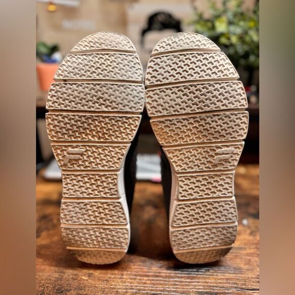 FILA Athletic Running Shoes Gray/‎ Orange Size 9 - Picture 7 of 10